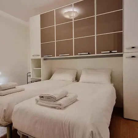 Belvedere 4 - Parking Free Апартаменты *